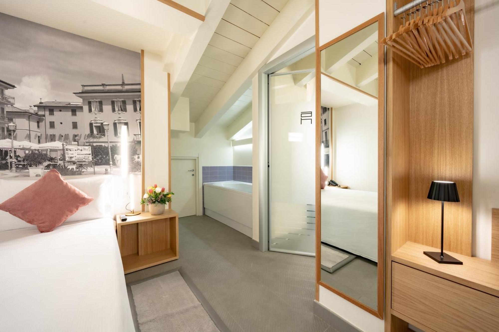 Avenue Boutique Hotel 4*